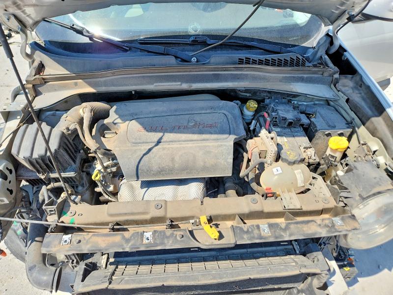 Photo 12 from auction – 2016 JEEP RENEGADE with VIN ZACCJADT2GPD61156