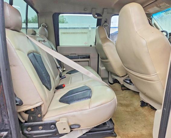 Photo 10 from auction – 2008 FORD F250 with VIN 1FTSW21R18EC89419