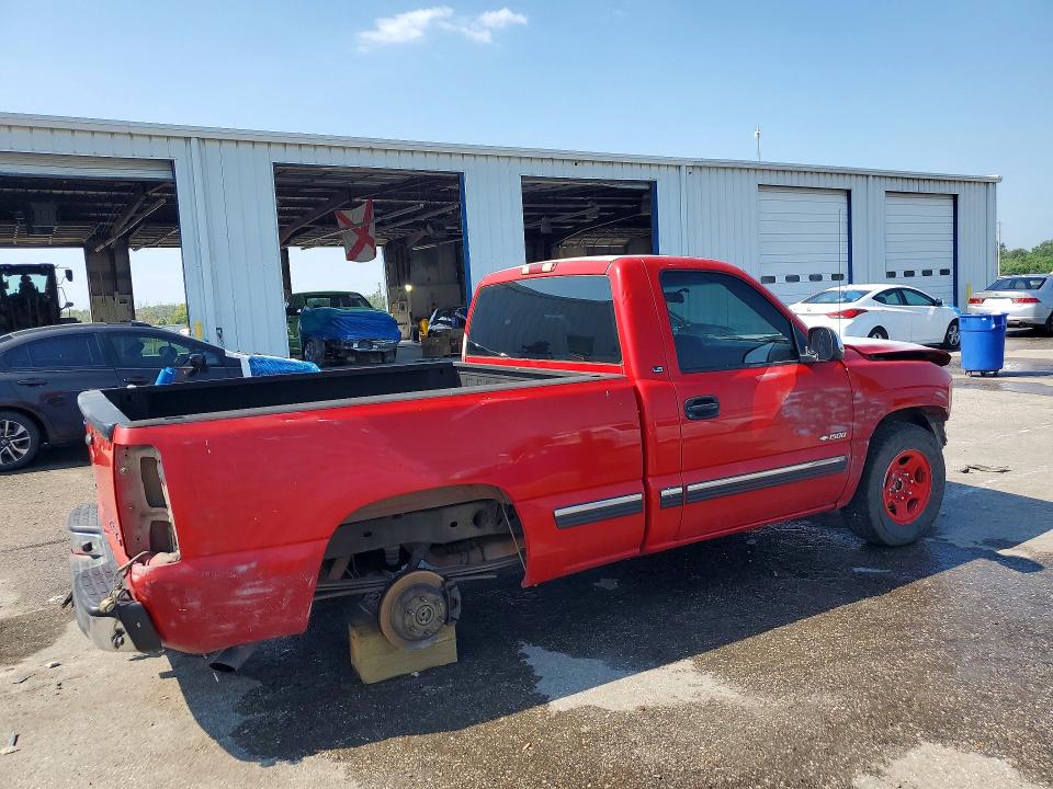Photo 3 from auction – 2002 CHEVROLET SILVERADO with VIN 1GCEC14T32Z322461