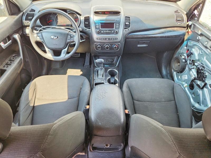 Photo 8 from auction – 2015 KIA SORENTO with VIN 5XYKTDA70FG650145