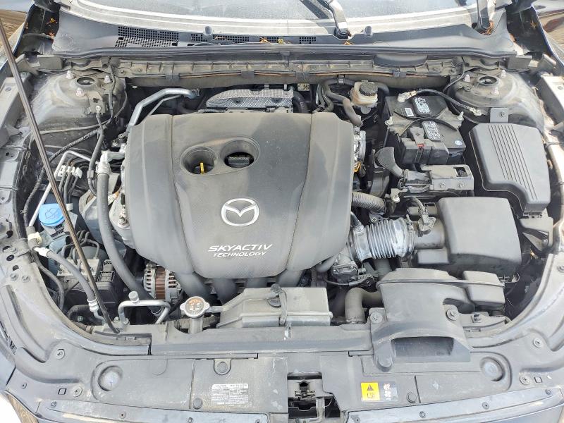 Photo 11 from auction – 2018 MAZDA 6 with VIN JM1GL1UM0J1322545