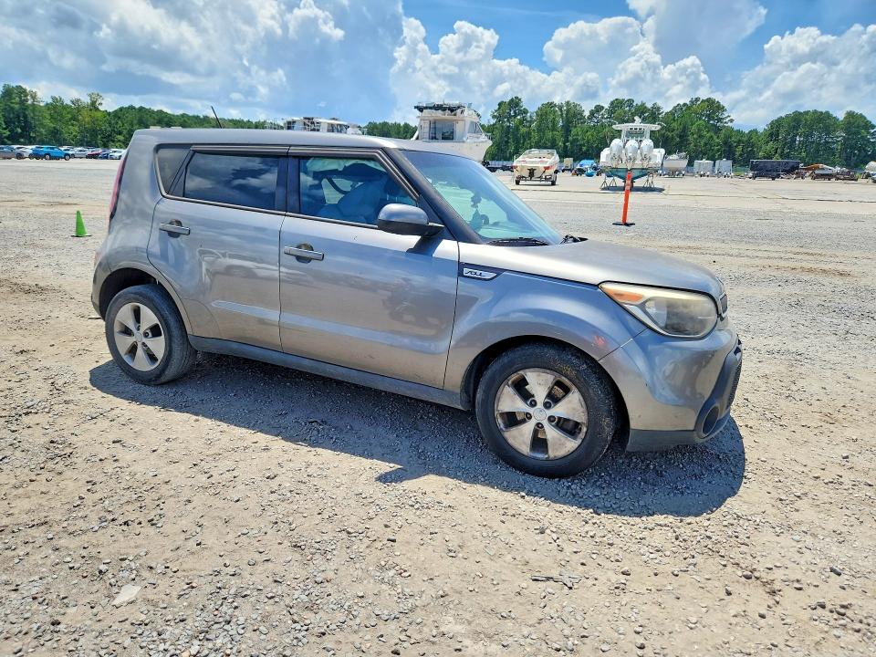 Photo 4 from auction – 2015 KIA SOUL with VIN KNDJN2A25F7221126