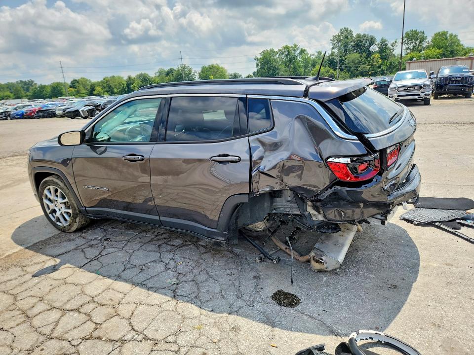 Снимка 2 от търг – 2022 JEEP COMPASS с VIN 3C4NJDFB7NT178453