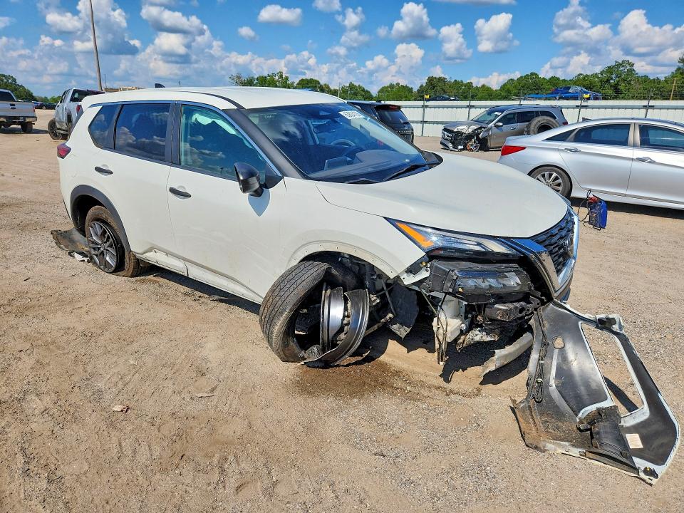 Photo 4 from auction – 2023 NISSAN ROGUE with VIN 5N1BT3AB0PC784279