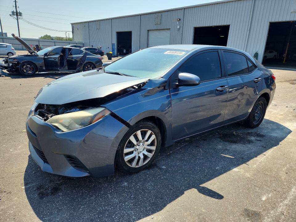TOYOTA COROLLA 2014 z numerem VIN 5YFBURHE9EP137887 - Zdjęcie z aukcji
