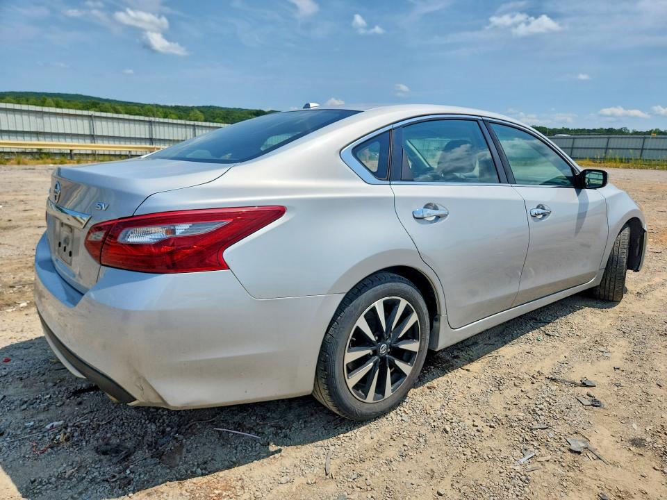 Photo 3 from auction – 2018 NISSAN ALTIMA with VIN 1N4AL3AP6JC146661