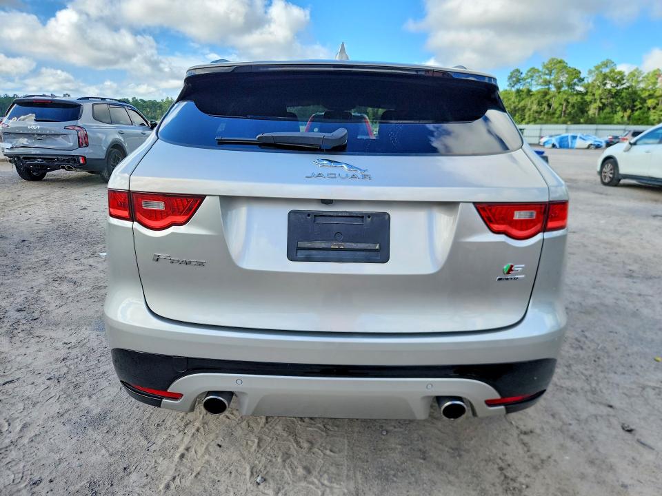 Photo 6 from auction – 2017 JAGUAR F-PACE with VIN SADCM2BV3HA490711