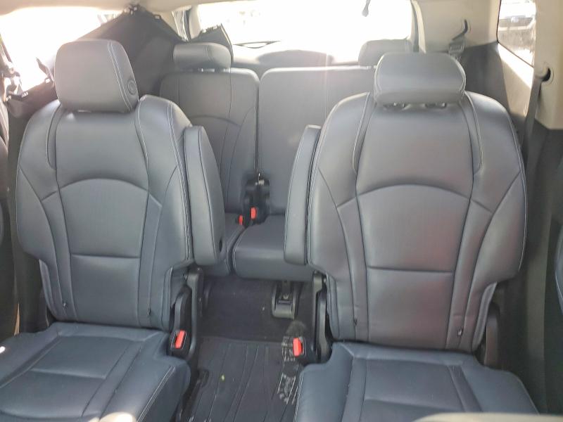 Photo 10 from auction – 2018 BUICK ENCLAVE with VIN 5GAEVAKW9JJ268816