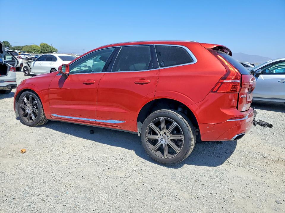 Photo 2 from auction – 2019 VOLVO XC60 with VIN LYV102DLXKB250467
