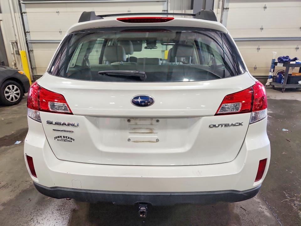Photo 6 from auction – 2014 SUBARU OUTBACK with VIN 4S4BRCAC0E3226422