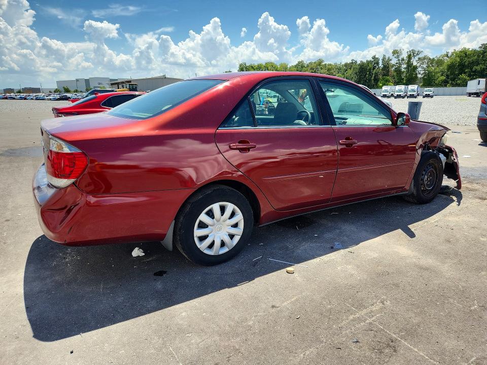 Photo 3 from auction – 2005 TOYOTA CAMRY with VIN 4T1BE32K25U048475