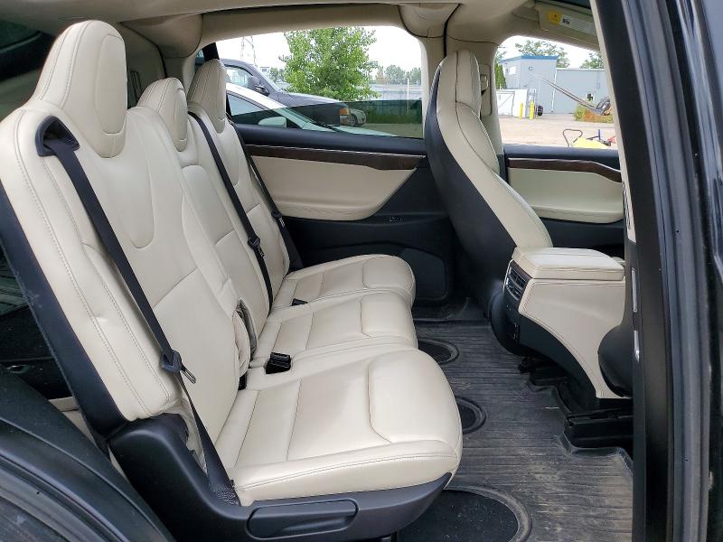 Photo 11 from auction – 2017 TESLA MODEL X with VIN 5YJXCAE2XHF075727