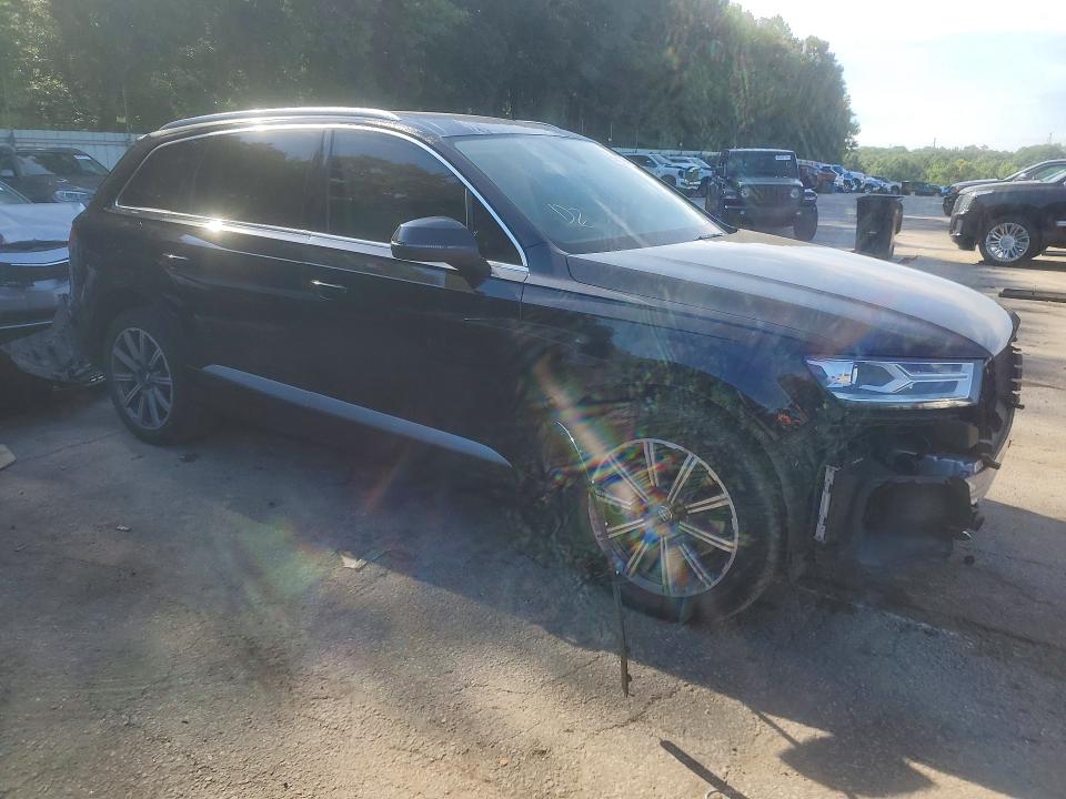 Photo 4 from auction – 2017 AUDI Q7 with VIN WA1AAAF75HD008315