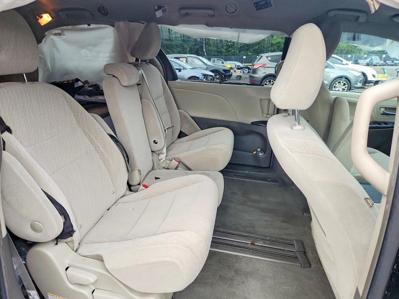 Photo 10 from auction – 2019 TOYOTA SIENNA with VIN 5TDKZ3DC7KS990519
