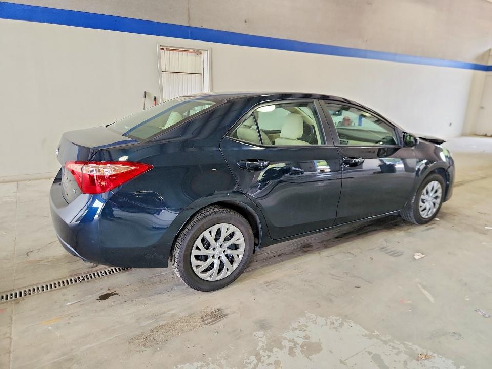 Photo 3 from auction – 2018 TOYOTA COROLLA with VIN 2T1BURHE4JC028585