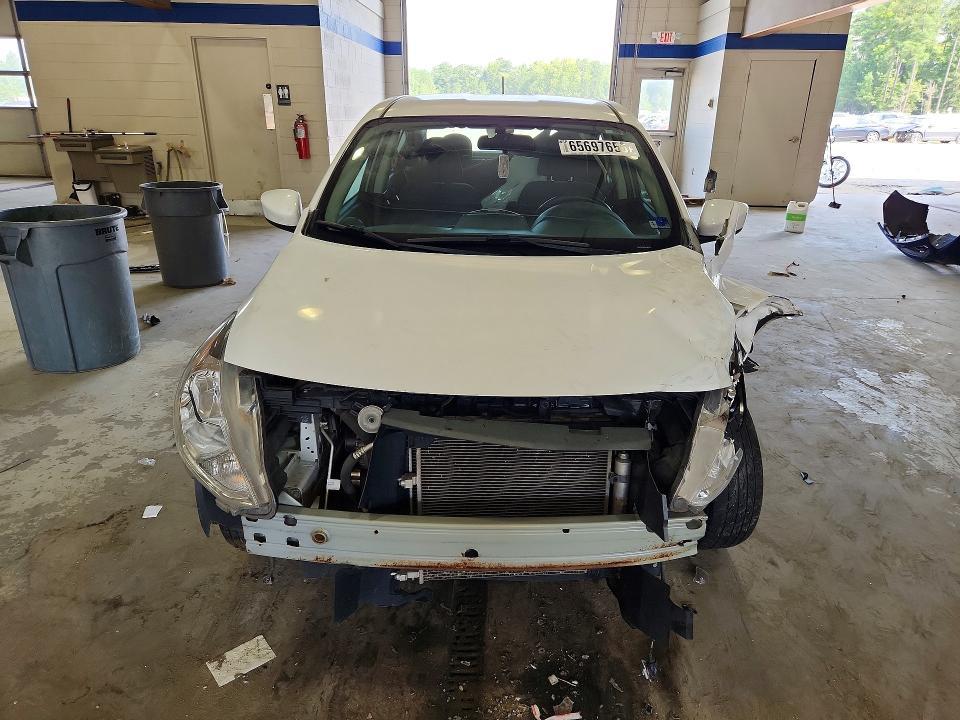 Photo 5 from auction – 2017 NISSAN VERSA with VIN 3N1CN7AP8HL807371