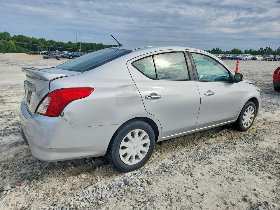 Photo 3 from auction – 2019 NISSAN VERSA with VIN 3N1CN7APXKL853050