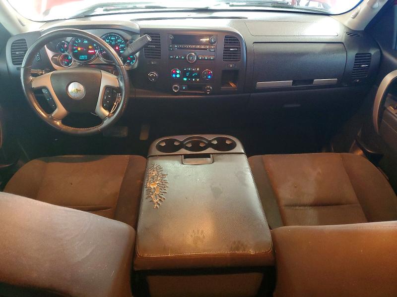 Photo 8 from auction – 2011 CHEVROLET SILVERADO with VIN 1GCRKSE31BZ172861