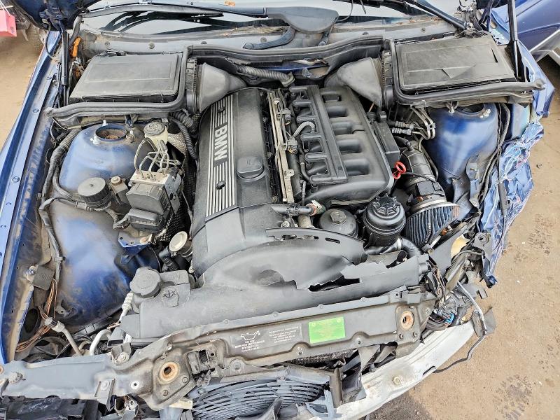 Photo 11 from auction – 2000 BMW 528 with VIN WBADM6346YGU07523