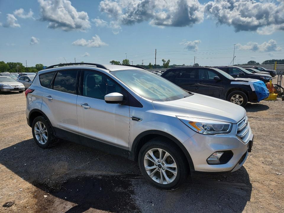 Photo 4 from auction – 2019 FORD ESCAPE with VIN 1FMCU9HDXKUA56693