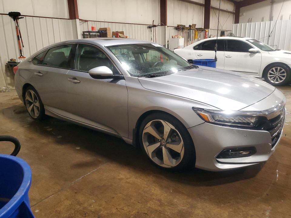 Photo 4 from auction – 2019 HONDA ACCORD with VIN 1HGCV2F96KA013012