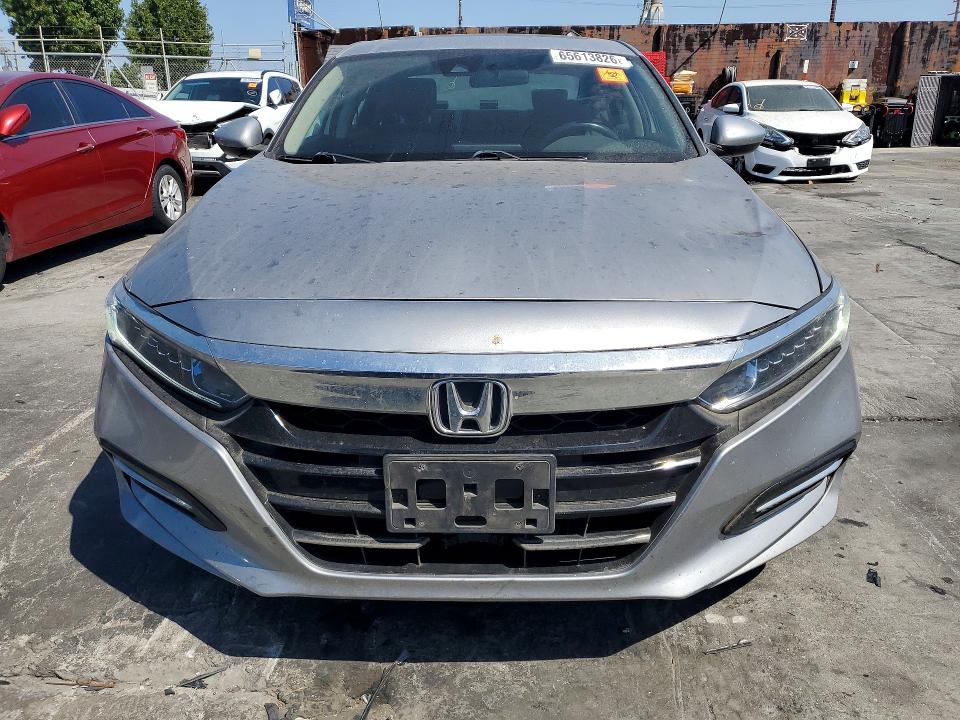 Photo 5 from auction – 2018 HONDA ACCORD with VIN 1HGCV3F40JA002726