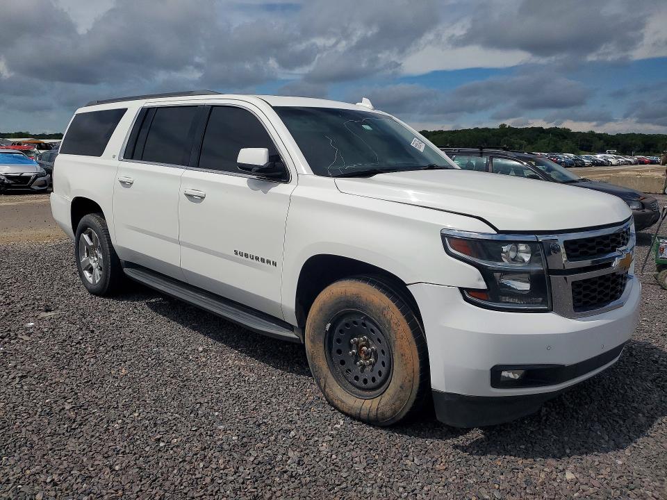 Photo 4 from auction – 2016 CHEVROLET SUBURBAN with VIN 1GNSKHKCXGR371852