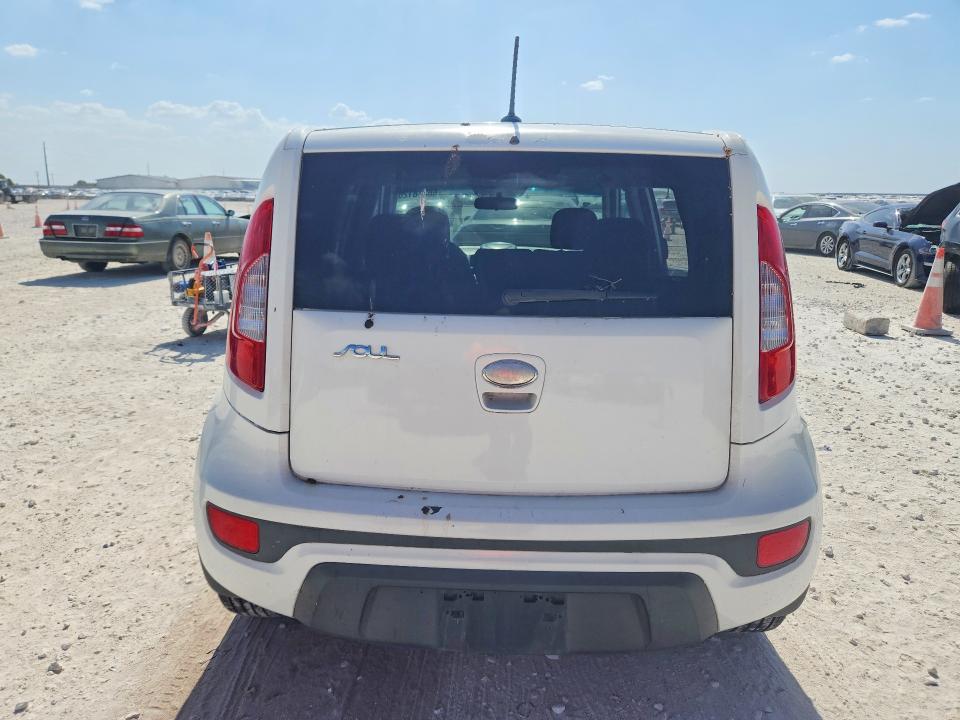 Photo 6 from auction – 2013 KIA SOUL with VIN KNDJT2A66D7583441