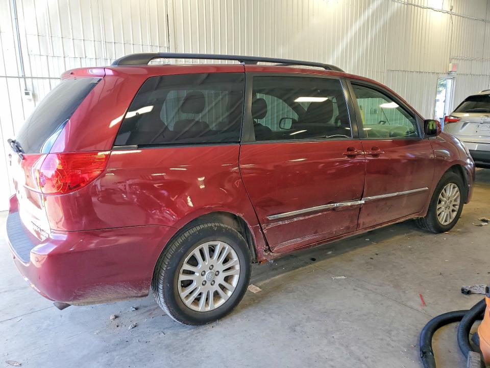 Photo 3 from auction – 2010 TOYOTA SIENNA with VIN 5TDDK4CC9AS031089