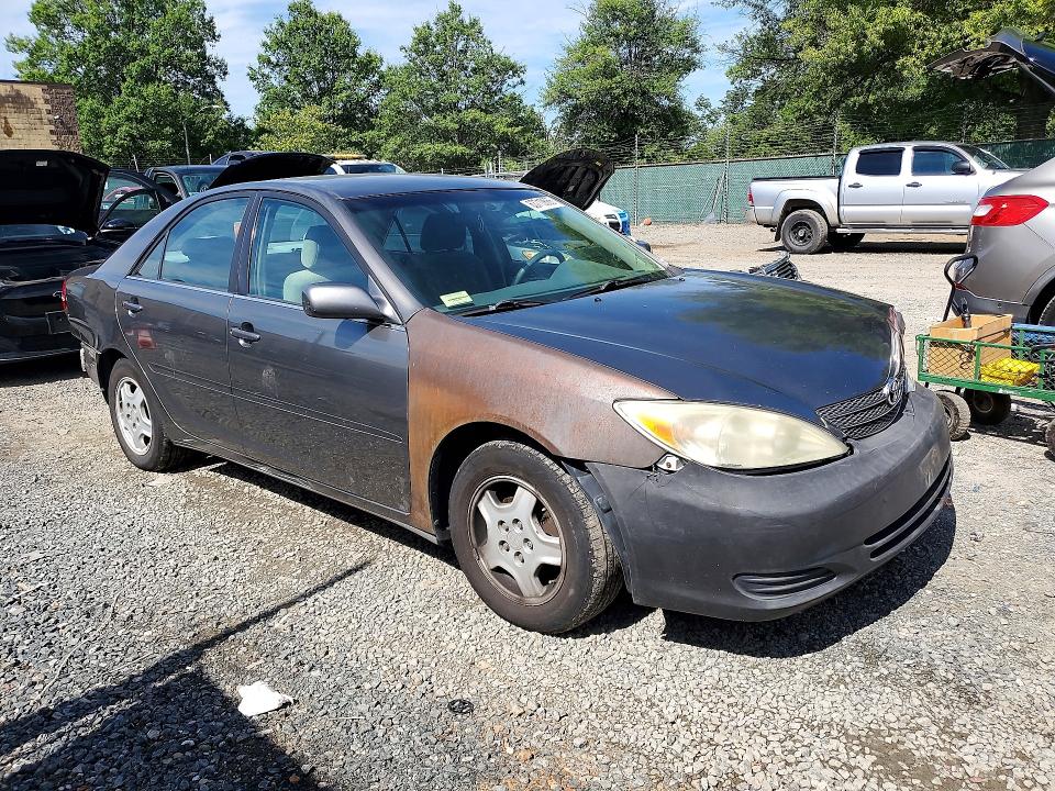 Photo 4 from auction – 2002 TOYOTA CAMRY with VIN JTDBE32KX20012816