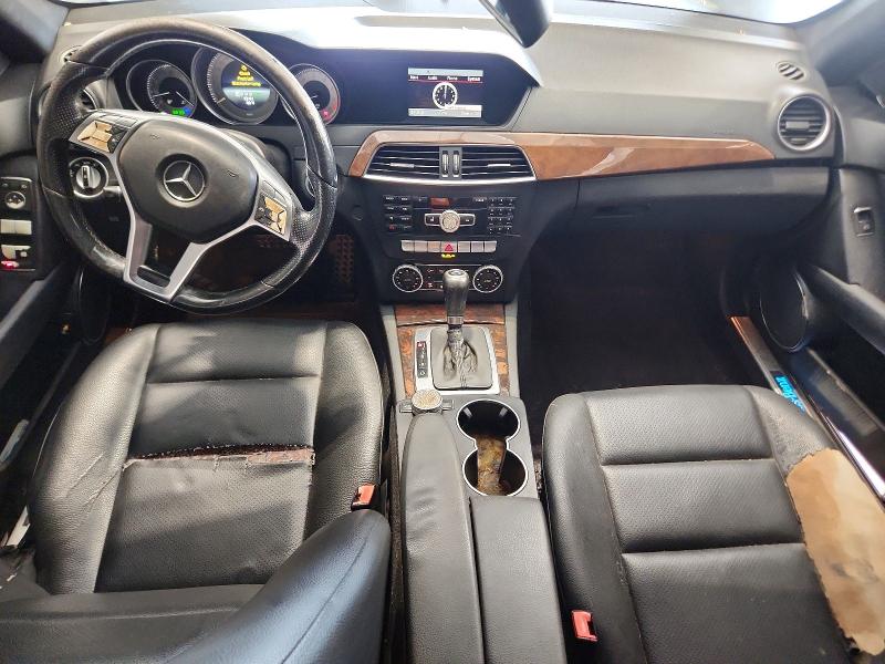 Photo 8 from auction – 2014 MERCEDES-BENZ C with VIN WDDGF4HB9EA962640