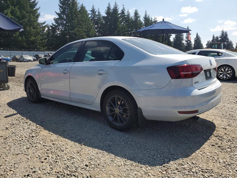 Photo 2 from auction – 2017 VOLKSWAGEN JETTA with VIN 3VW2B7AJ4HM384759