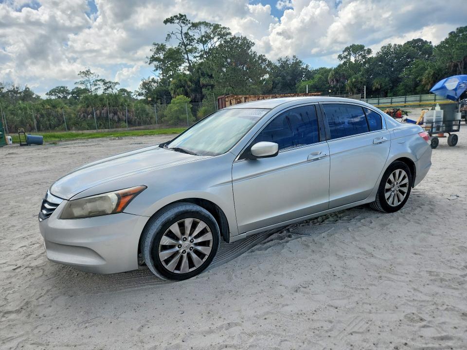 HONDA ACCORD 2012 with VIN 1HGCP2F33CA215426 - Photo from auction