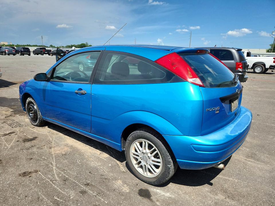 Photo 2 from auction – 2007 FORD FOCUS with VIN 1FAFP31N67W170555