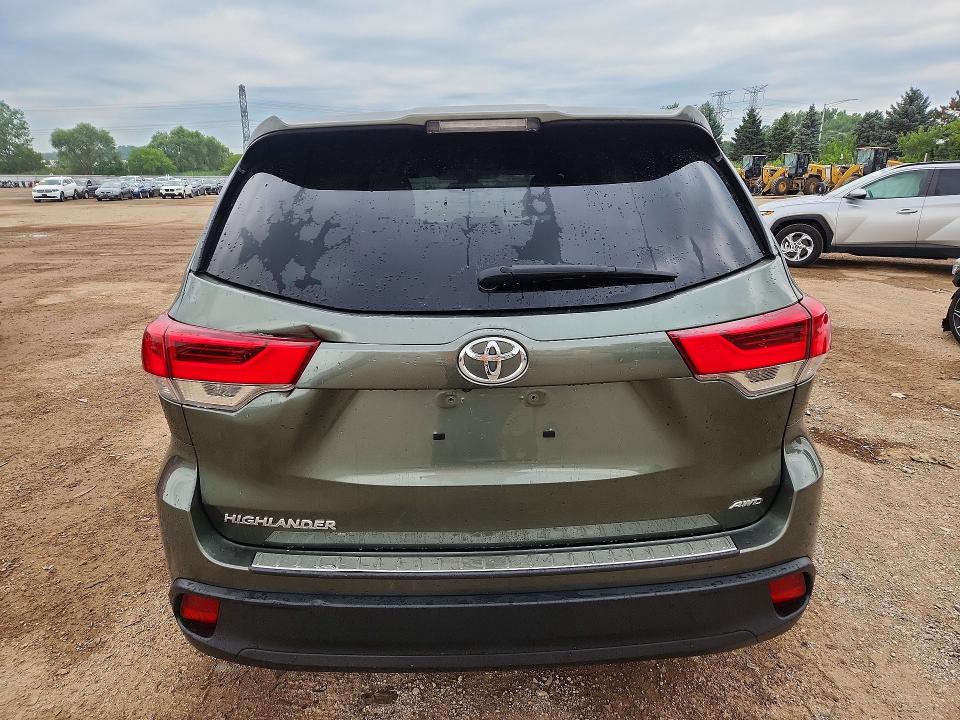 Photo 6 from auction – 2017 TOYOTA HIGHLANDER with VIN 5TDBZRFH7HS414546