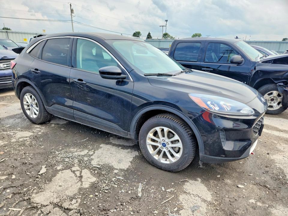 Photo 4 from auction – 2020 FORD ESCAPE with VIN 1FMCU9G66LUB18837