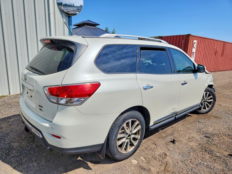 Photo 3 from auction – 2015 NISSAN PATHFINDER with VIN 5N1AR2MM6FC605887