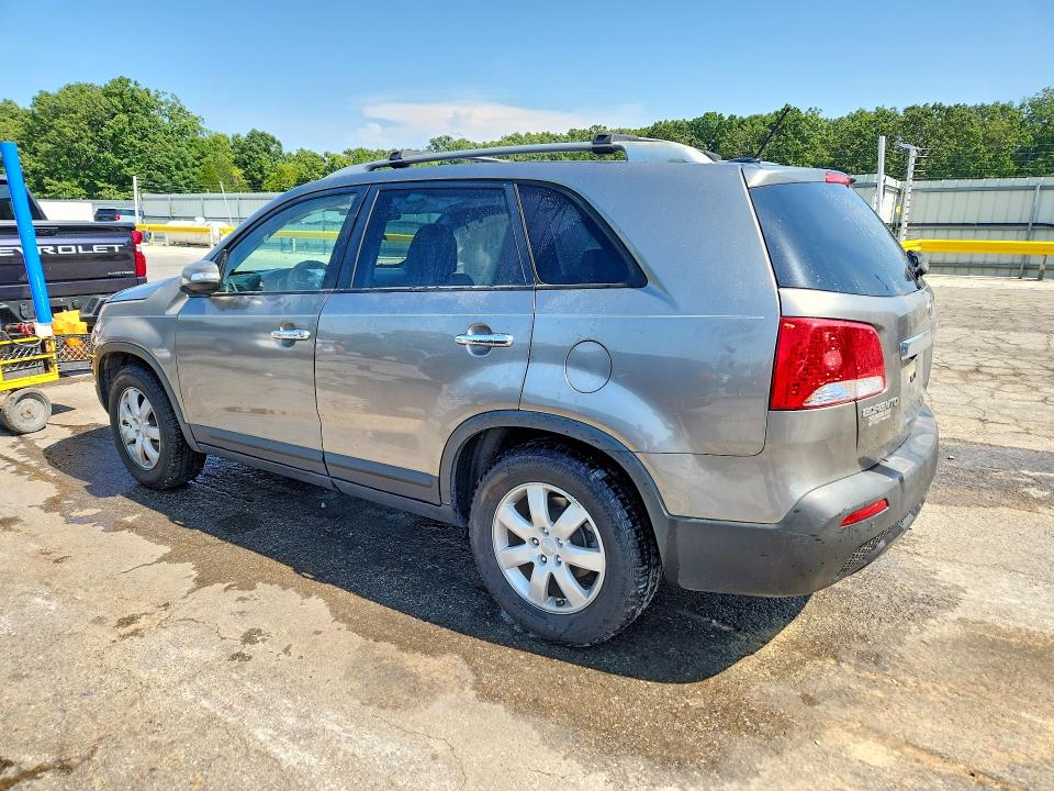 Photo 2 from auction – 2013 KIA SORENTO with VIN 5XYKT3A69DG347427