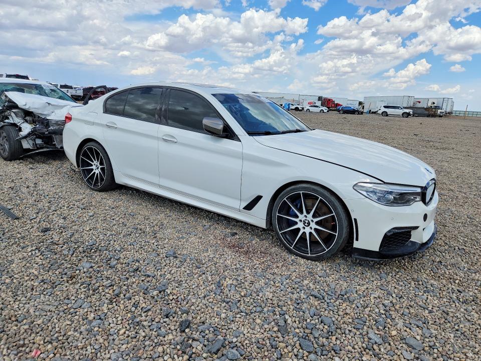 Photo 4 from auction – 2018 BMW M550XI with VIN WBAJB9C54JB035377