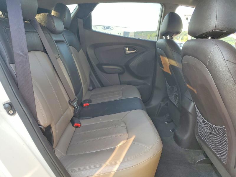 Photo 11 from auction – 2012 HYUNDAI TUCSON with VIN KM8JU3AC7CU535533