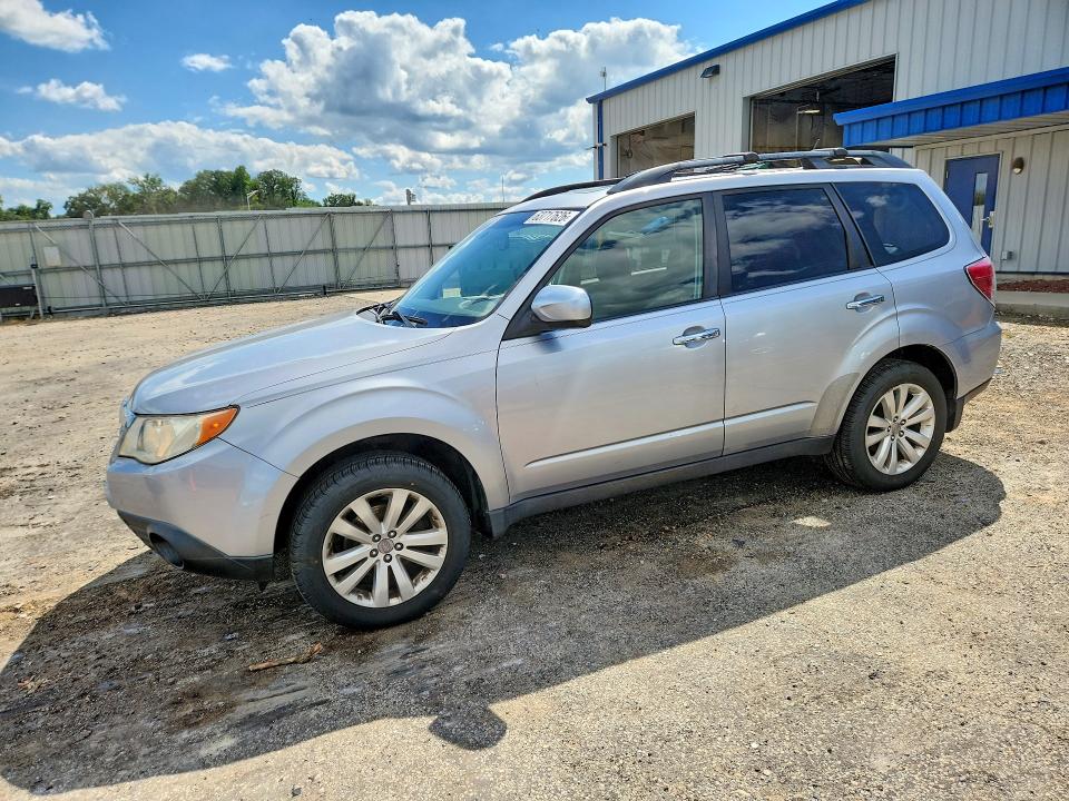 SUBARU FORESTER 2012 with VIN JF2SHADC1CH440537 - Photo from auction
