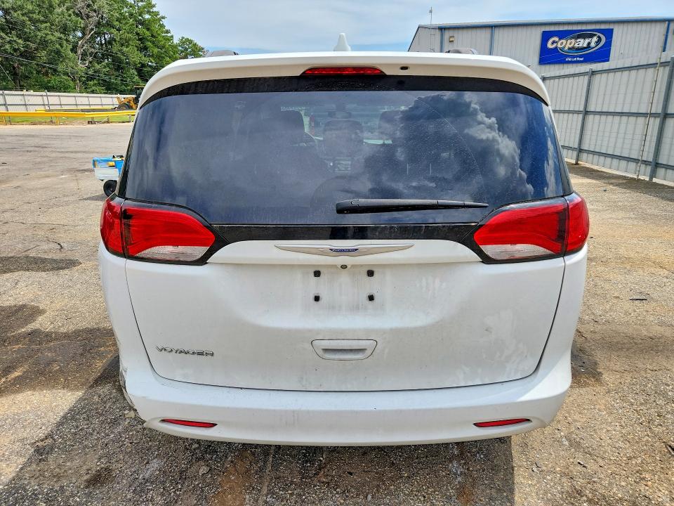 Photo 6 from auction – 2020 CHRYSLER VOYAGER with VIN 2C4RC1DG2LR156918