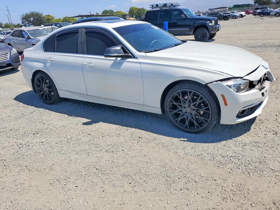 Снимка 4 от търг – 2017 BMW 330 с VIN WBA8D9G34HNU65078