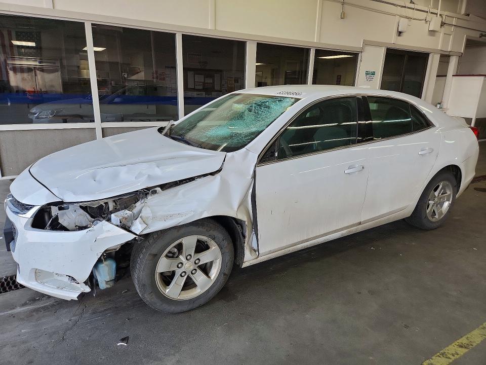 CHEVROLET MALIBU 2015 with VIN 1G11C5SL4FF282528 - Photo from auction