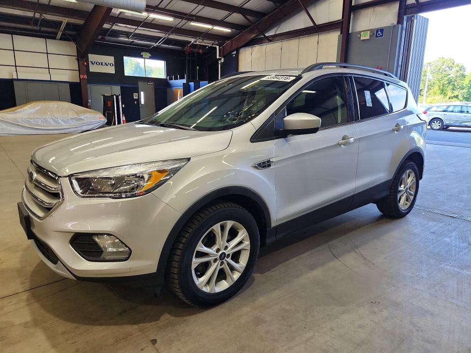 FORD ESCAPE 2018 с VIN 1FMCU0GD1JUB61845 - Фото с аукциона