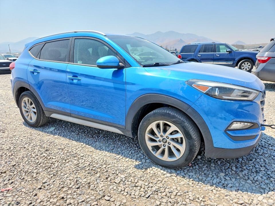 Photo 4 from auction – 2018 HYUNDAI TUCSON with VIN KM8J33A46JU699655