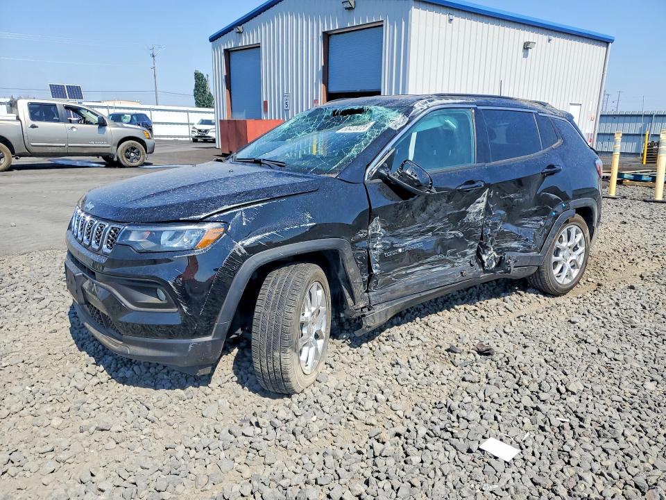 JEEP COMPASS 2024 with VIN 3C4NJDFNXRT113337 - Photo from auction