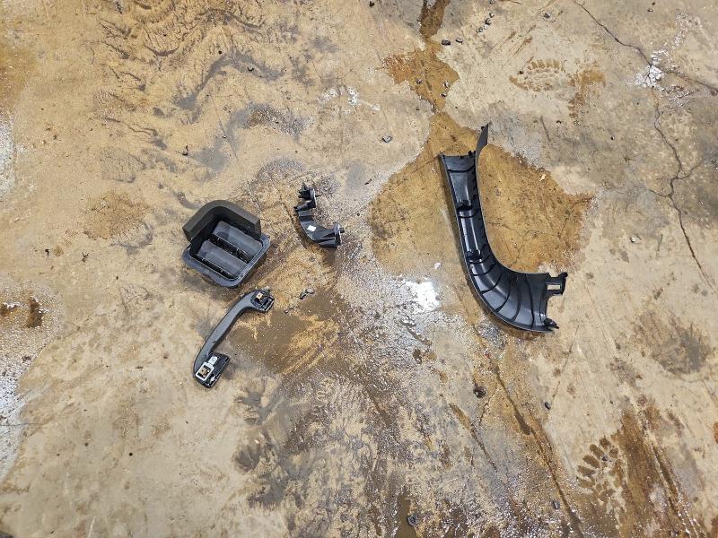 Photo 13 from auction – 2023 SUBARU FORESTER with VIN JF2SKARC1PH471724