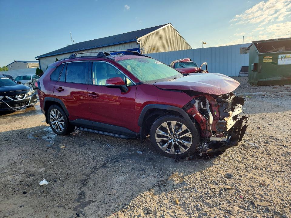Photo 4 from auction – 2019 TOYOTA RAV4 with VIN 2T3A1RFV4KW076263