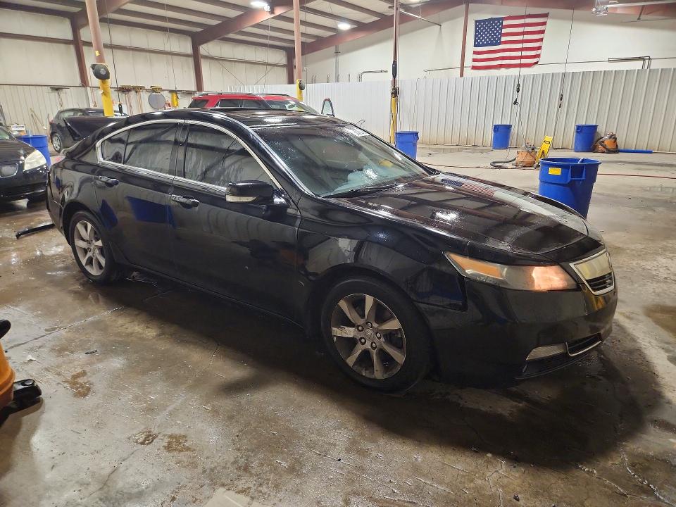 Zdjęcie 4 z aukcji – 2014 ACURA TL z VIN 19UUA8F50EA006495